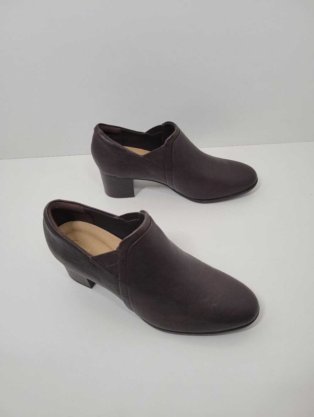 Clarks Loken Way Dark Brown Leather Pump Heel Shoes Women Size 11 EUC